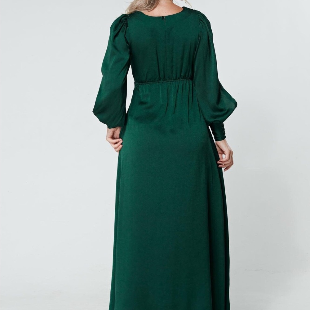 Emerald Green Bishop Sleeve Gown for Weddings - Picture 4 of 8